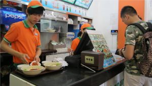 Du học sinh làm thêm tại Nhật.