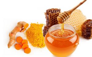 mật ong và nghệ tươi