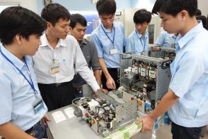 sinh viên học tập tại các trường đại học