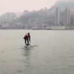 Liu-Fucao-chèo-thuyền-trong-mưa