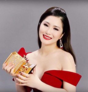 Ca sĩ Hương Tràm